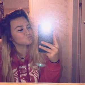 Meet your Posher, Maycie